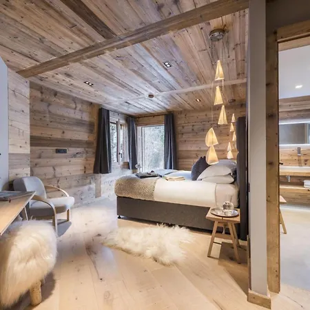 Apartment Heights: Experience Chalet Grandeur