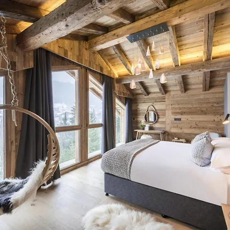 Apartment Heights: Experience Chalet Grandeur