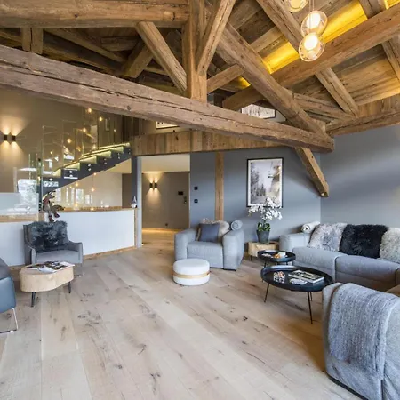 Apartment Heights: Experience Chalet Grandeur